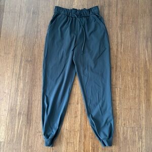 lululemon | Stretch High-Rise Joggers (Grey)